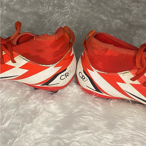 Nike Cristiano Ronaldo Mercurial Soccer Cleats - Picture 3 of 3